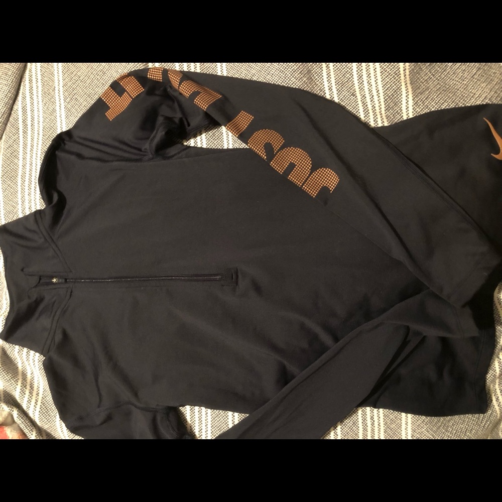 Nike 1/4 zip, NWOT Navy/Rose gold Medium